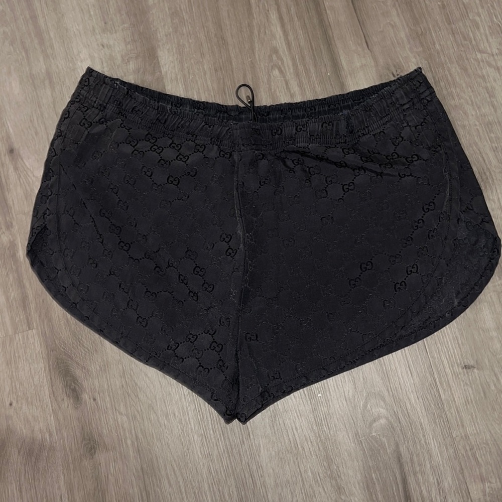 Gucci shorts 🖤